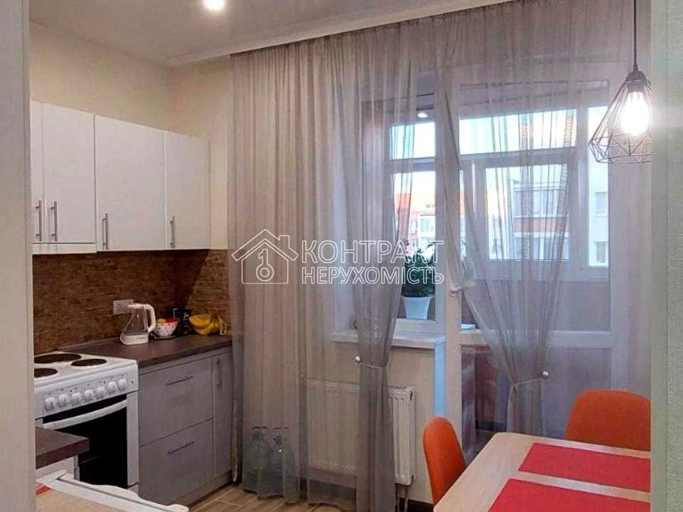 Apartment. Kharkiv, Dragomanova St.
