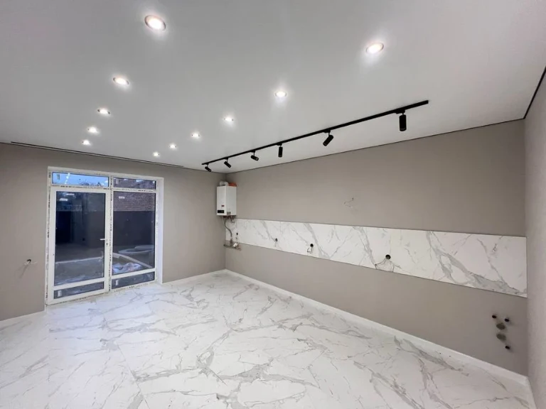No Commission ‼️ New Renovation, kitchen studio, 80 sq.m. Terrace
