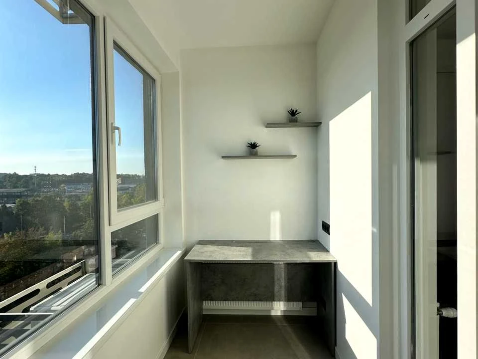 Apartment. Lviv, Kulparkivska St., (House)