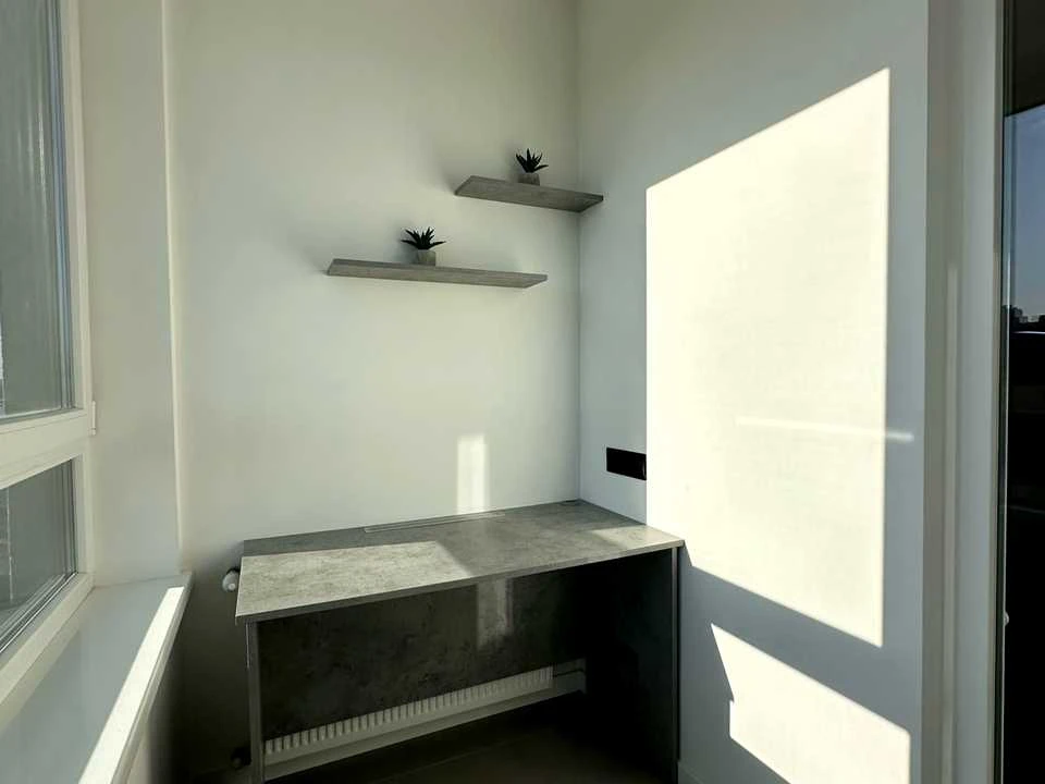 Apartment. Lviv, Kulparkivska St., (House)