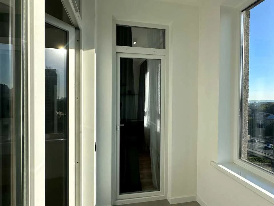 Apartment. Lviv, Kulparkivska St., (House)