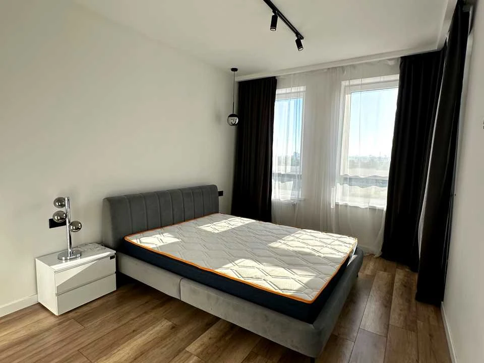 Apartment. Lviv, Kulparkivska St., (House)