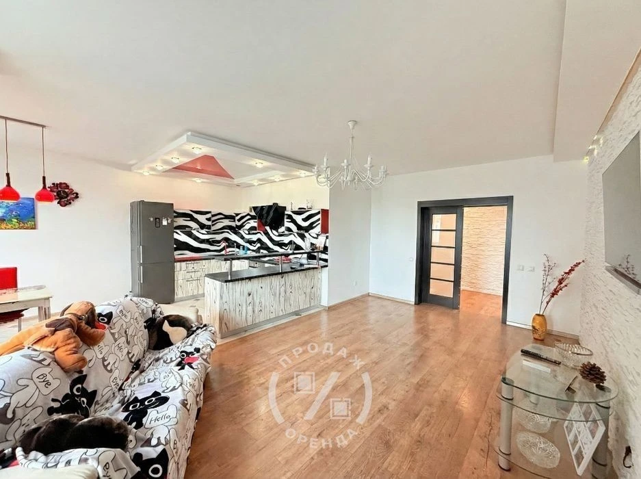 For sale! Apartment with lake view, Shumskogo 5, 107 m2