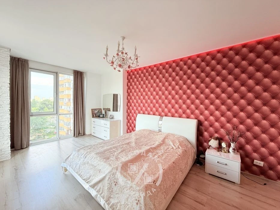 For sale! Apartment with lake view, Shumskogo 5, 107 m2