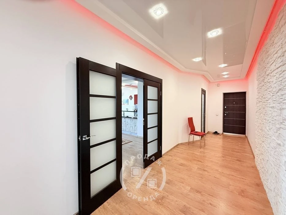 For sale! Apartment with lake view, Shumskogo 5, 107 m2