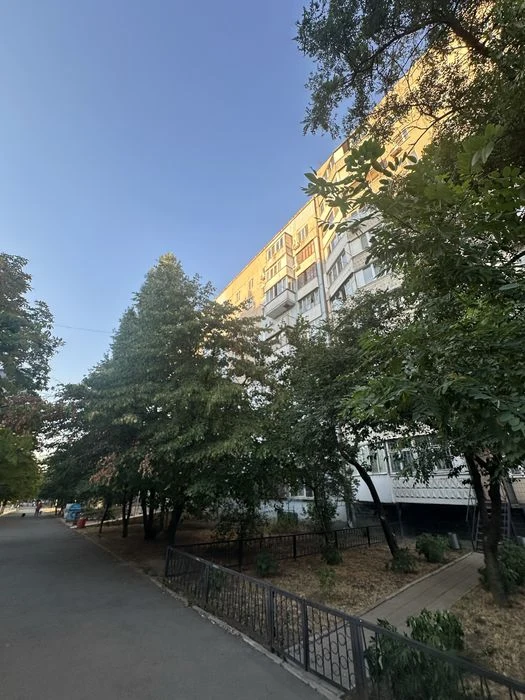 Квартира в Одессе, три спальни, Таирова