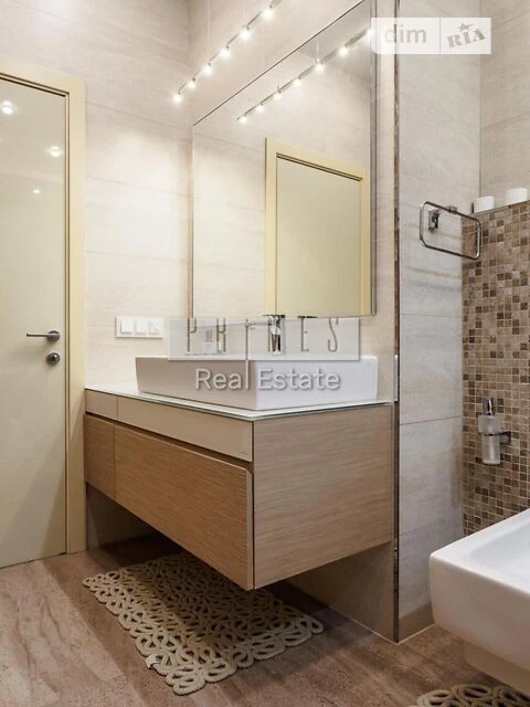 Sale of 3-room apartment 122 sq. m. on Mykola Mikhnovsky Blvd. 14-