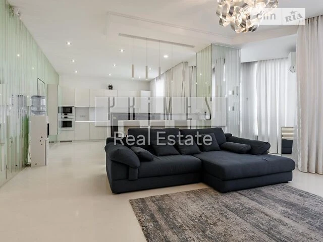Sale of 3-room apartment 122 sq. m. on Mykola Mikhnovsky Blvd. 14-