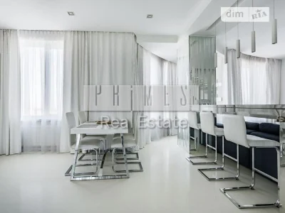 Sale of 3-room apartment 122 sq. m. on Mykola Mikhnovsky Blvd. 14-