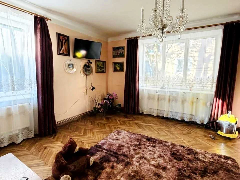 Квартира. Львів, Остроградських вул. ()