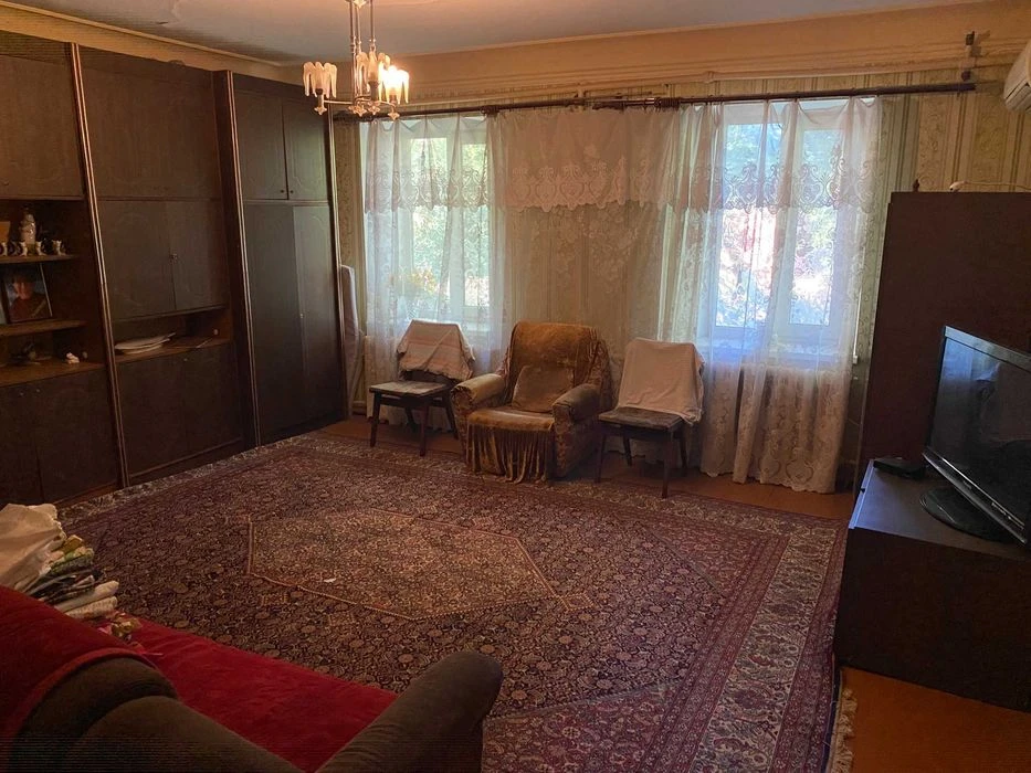 I will sell a house in the Kyiv district near the sea
