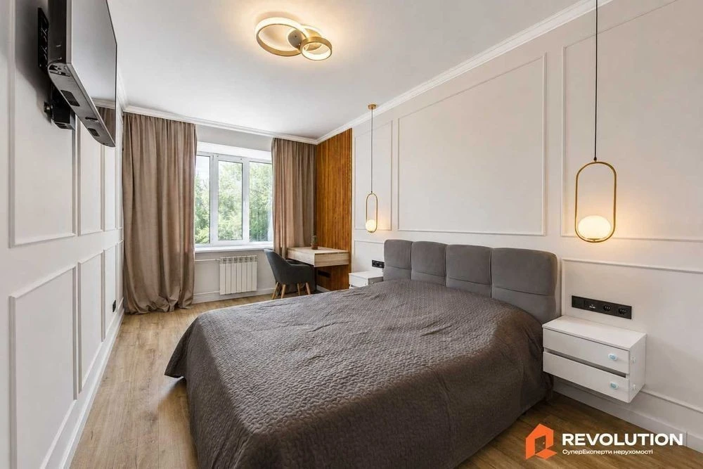 No commission. 3-room apartment for sale 91.2m2, Khmelnytska St., 10
