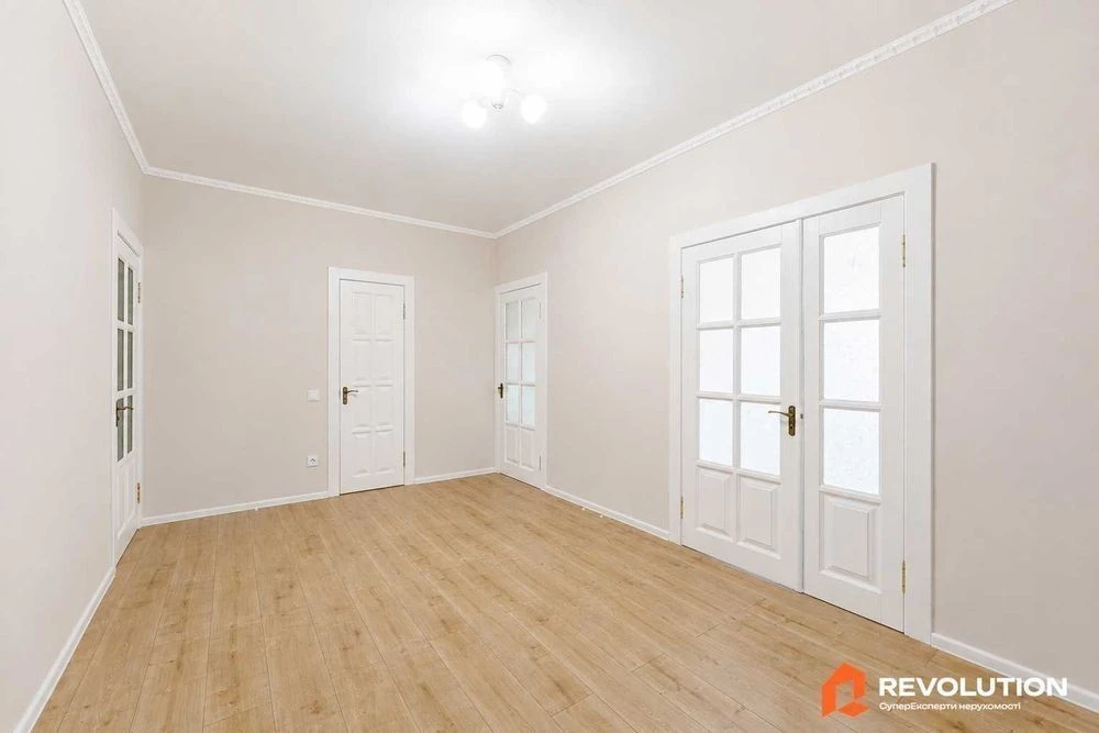 No commission. 3-room apartment for sale 91.2m2, Khmelnytska St., 10