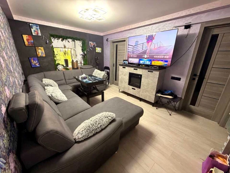 Apartment. Kyiv, Romana Ratushnogo St. (Volgogradskaya)