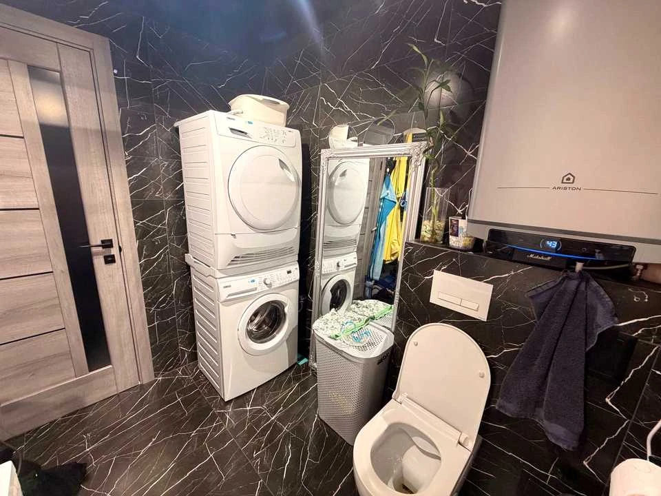 Apartment. Kyiv, Romana Ratushnogo St. (Volgogradskaya)