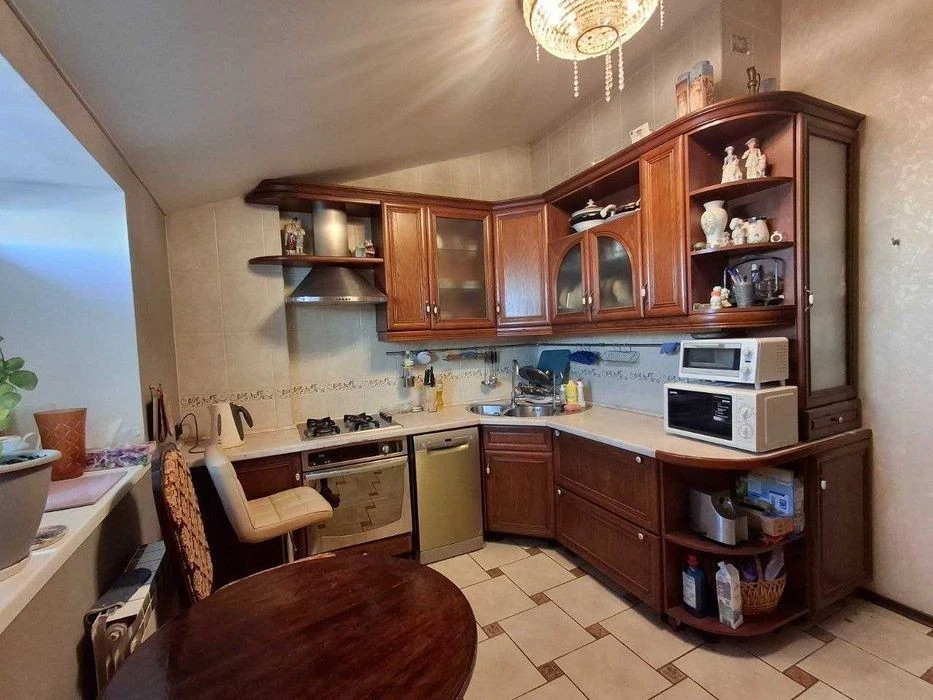 Продаж 5к квартири 130 кв. м, Волоська вул. 50/38, Поділ, По