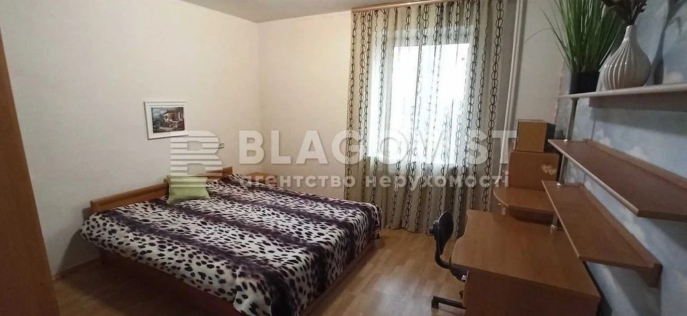 Urgent sale 3k Dacha 53 3 bedrooms