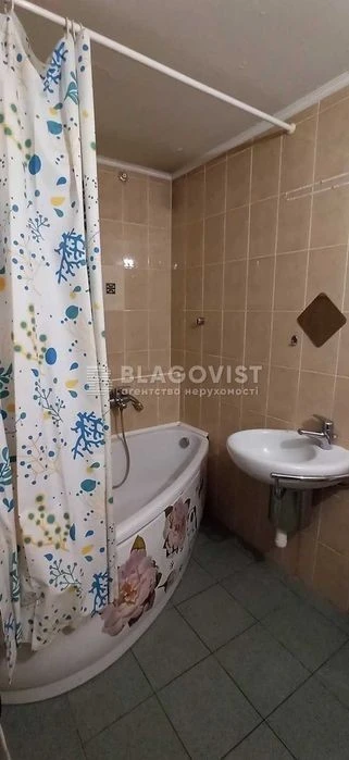 Urgent sale 3k Dacha 53 3 bedrooms