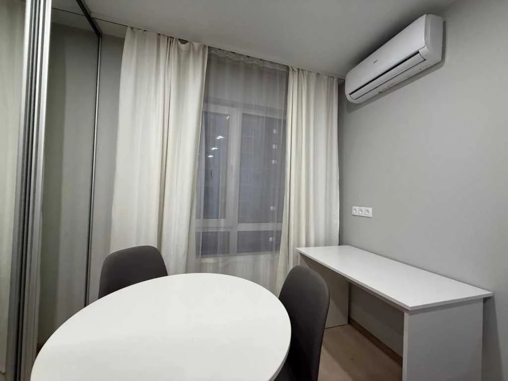 Продажа: 1-комнатная квартира 41 м², Михаила Максимовича ул.,