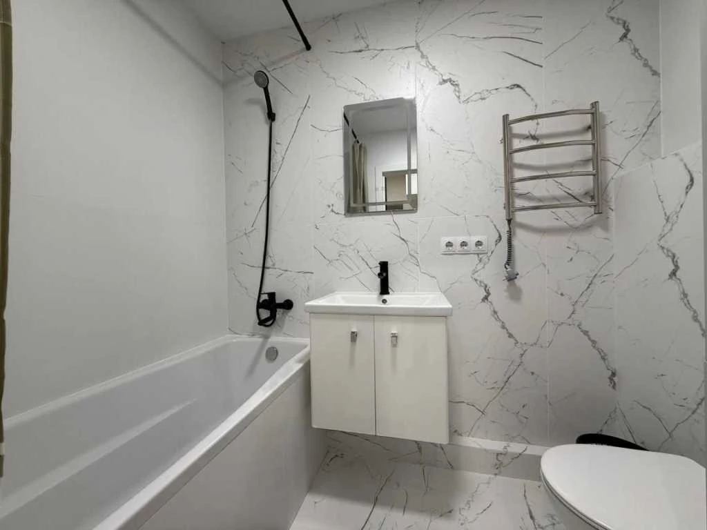 Продажа: 1-комнатная квартира 41 м², Михаила Максимовича ул.,