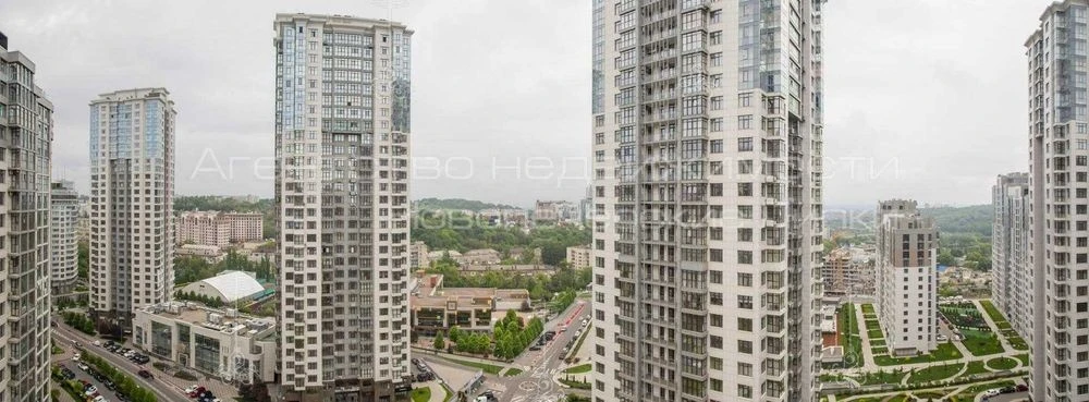 Residential complex Novopecherskie Lipki 3 rooms 115m2 Expensive renovation Verkhoglyad