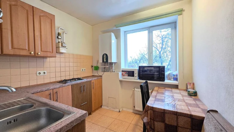 DC S4 Selling a 5-room apartment in Pavlovo Pole, metro station, August 23