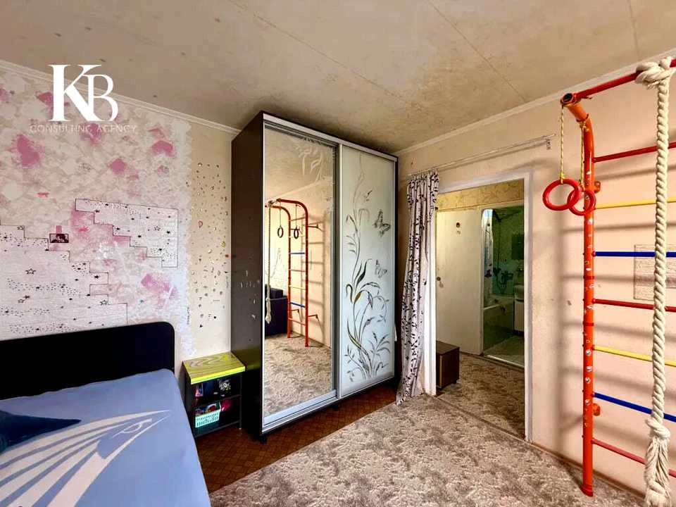 Apartment. Dnipro, Lyubarskogo St. (Bialostokskogo)