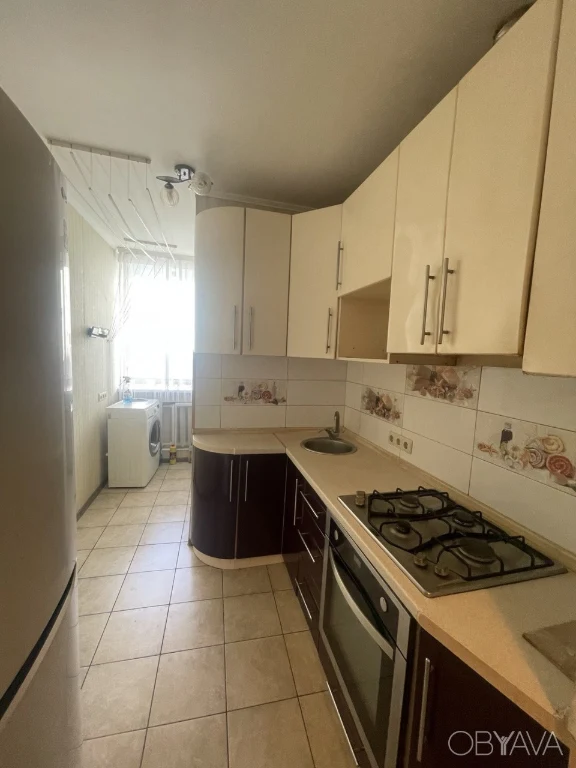 I will sell a 3-room apartment in Podil, Kostyantynivska St., 21, Kon