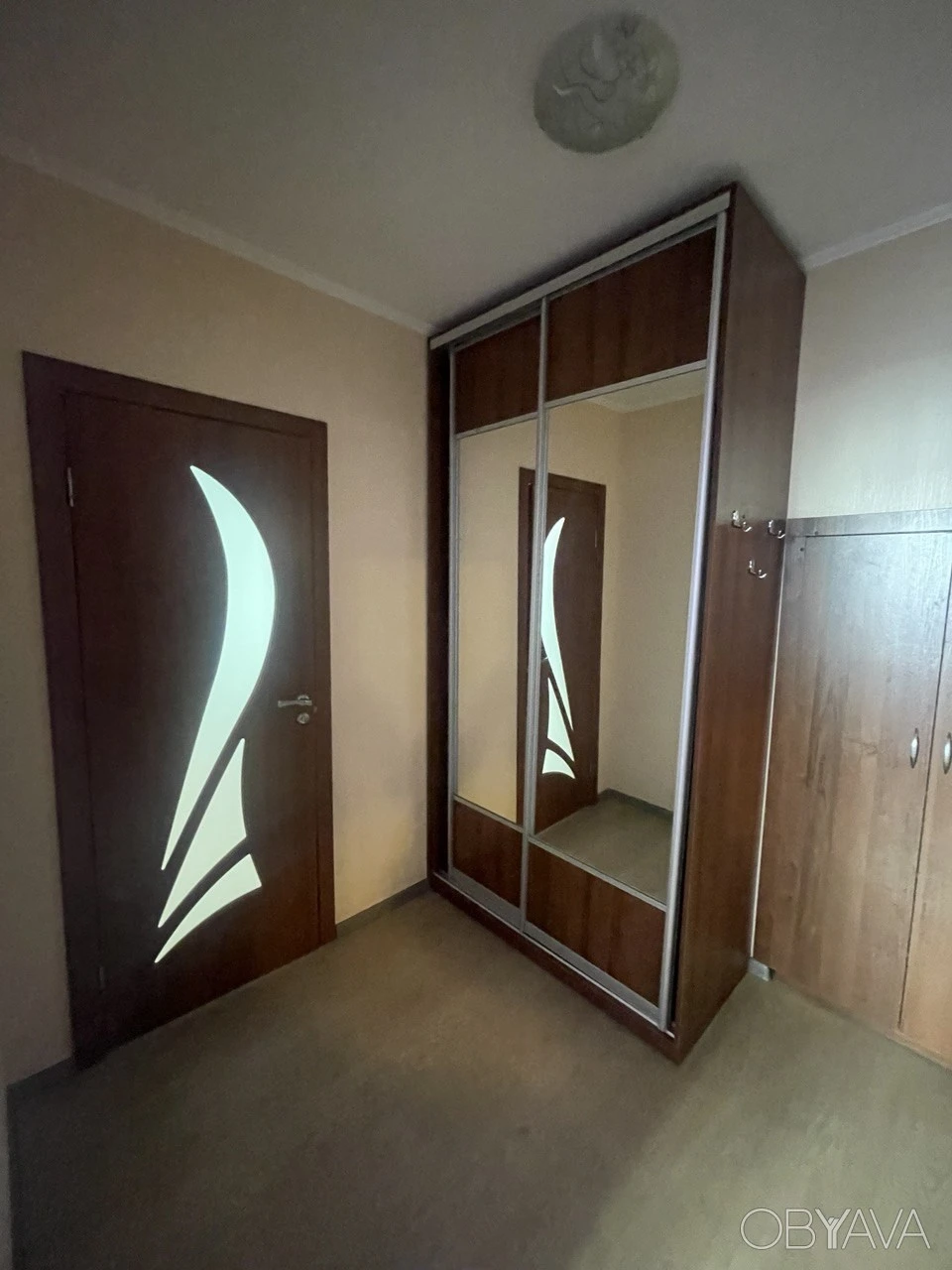 I will sell a 3-room apartment in Podil, Kostyantynivska St., 21, Kon