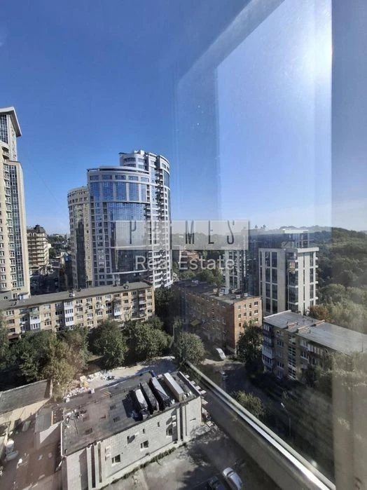 Sale of 3-room apartment 70.4 sq. m. on Zvirynetska St. 61A • ID 3