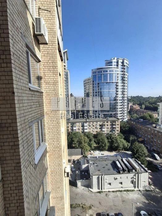 Sale of 3-room apartment 70.4 sq. m. on Zvirynetska St. 61A • ID 3