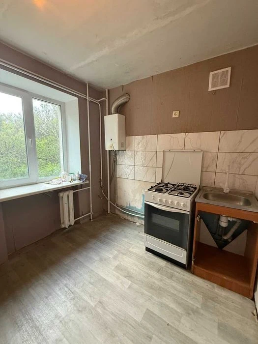 I will sell a 1-room apartment, Bul. Belforsky, 2nd floor