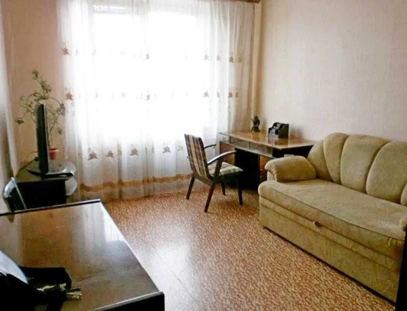 Продам 3 комнатную квартиру у порога метро Холодная Гора