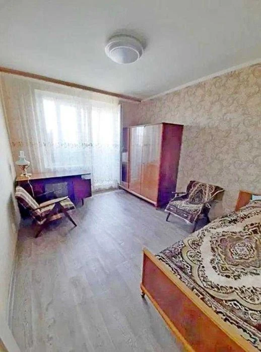 Продам 3 комнатную квартиру у порога метро Холодная Гора