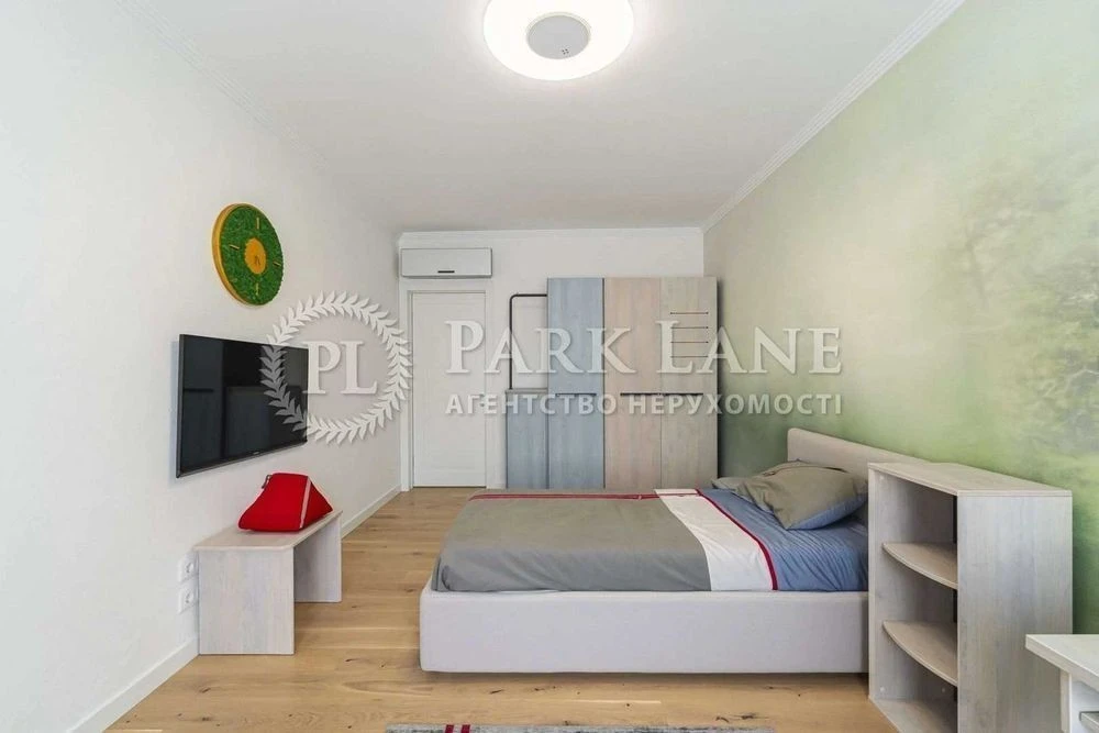 Darnytskyi Bez %% 3k, newly renovated, Urlivska, 36, Akhmatovaya