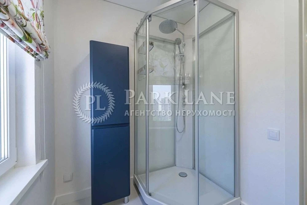 Darnytskyi Bez %% 3k, newly renovated, Urlivska, 36, Akhmatovaya