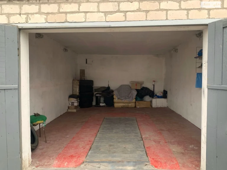 For sale Detached garage Oleksandrivskyi (Zhovtnevyi)
