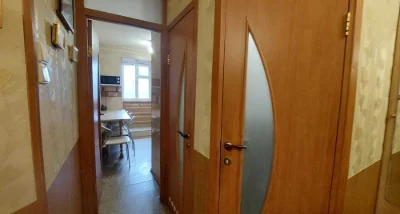 Продается 4-комнатная квартира, ул. Генерала Петрова/ Радост