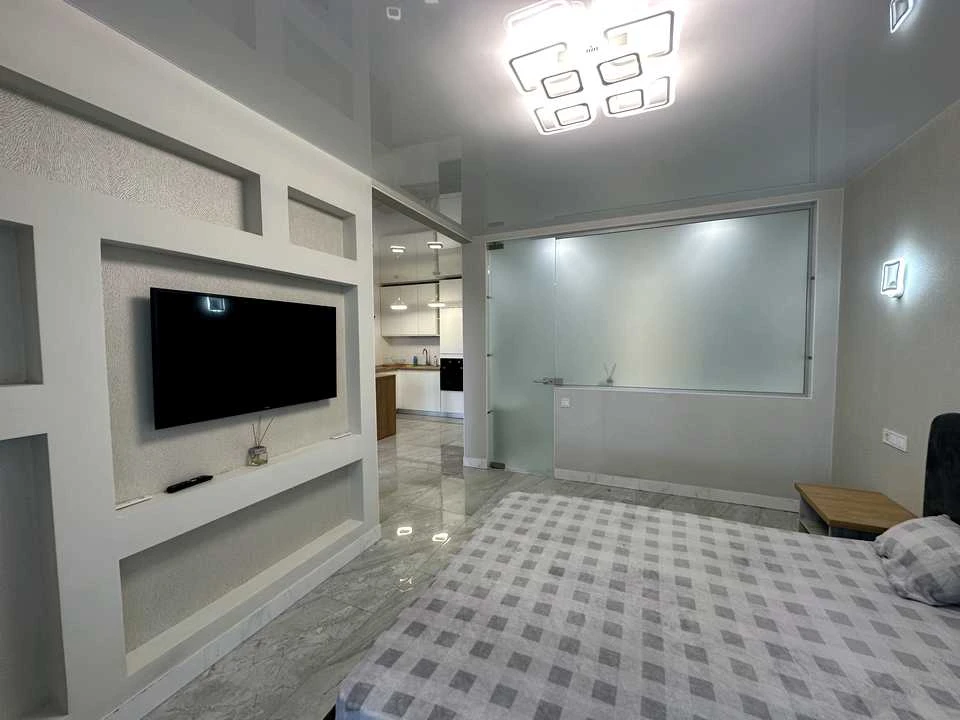 Apartment. Dnipro, Naberezhna Peremohy st.