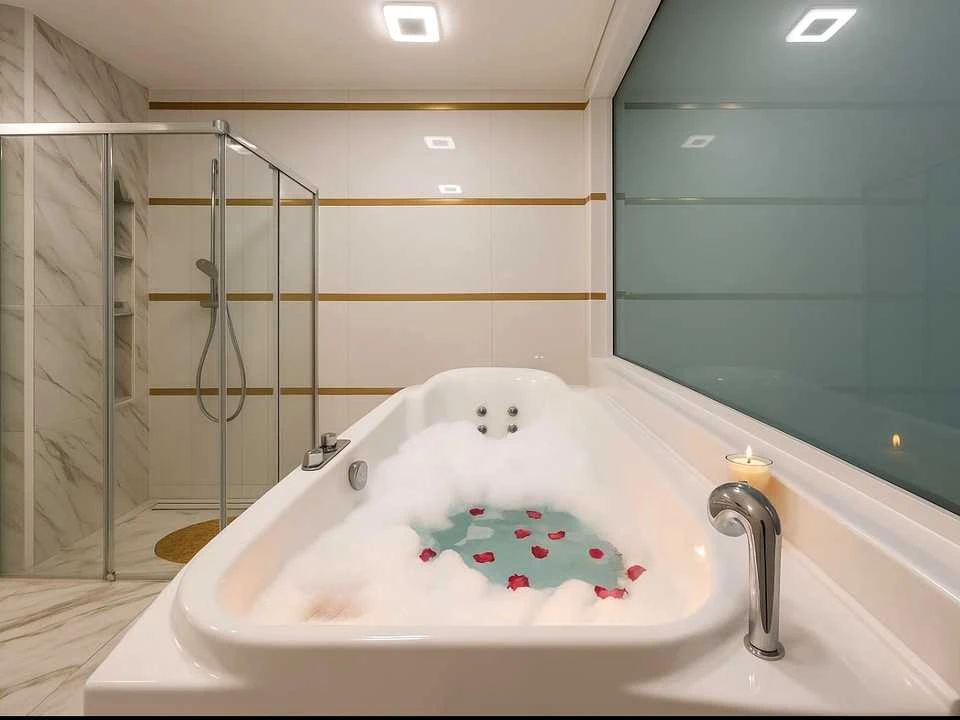 Apartment. Dnipro, Naberezhna Peremohy st.