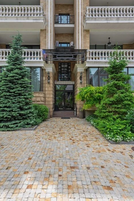 Modern apartment for sale in Liberty Estate residential complex!