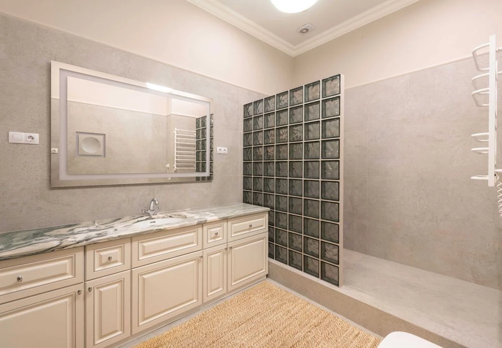 Modern apartment for sale in Liberty Estate residential complex!