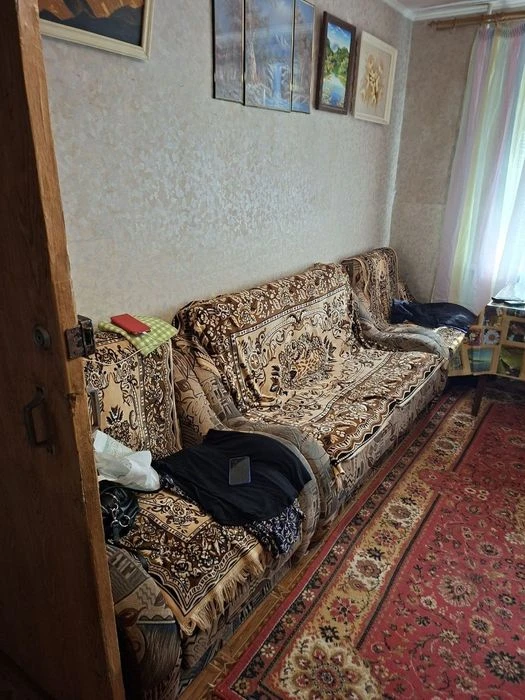 Продам 2 кімнатну квартиру гостиного типу на Одеській Монюшк
