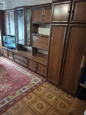 Продам 2 кімнатну квартиру гостиного типу на Одеській Монюшк