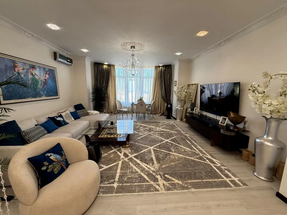 Apartment. Odesa, Champagne Avenue.