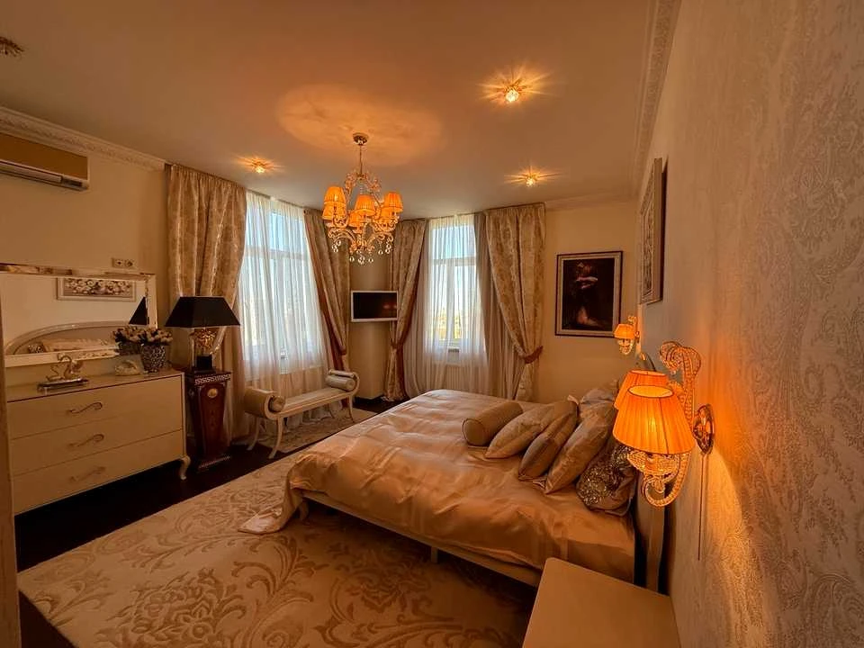 Apartment. Odesa, Champagne Avenue.