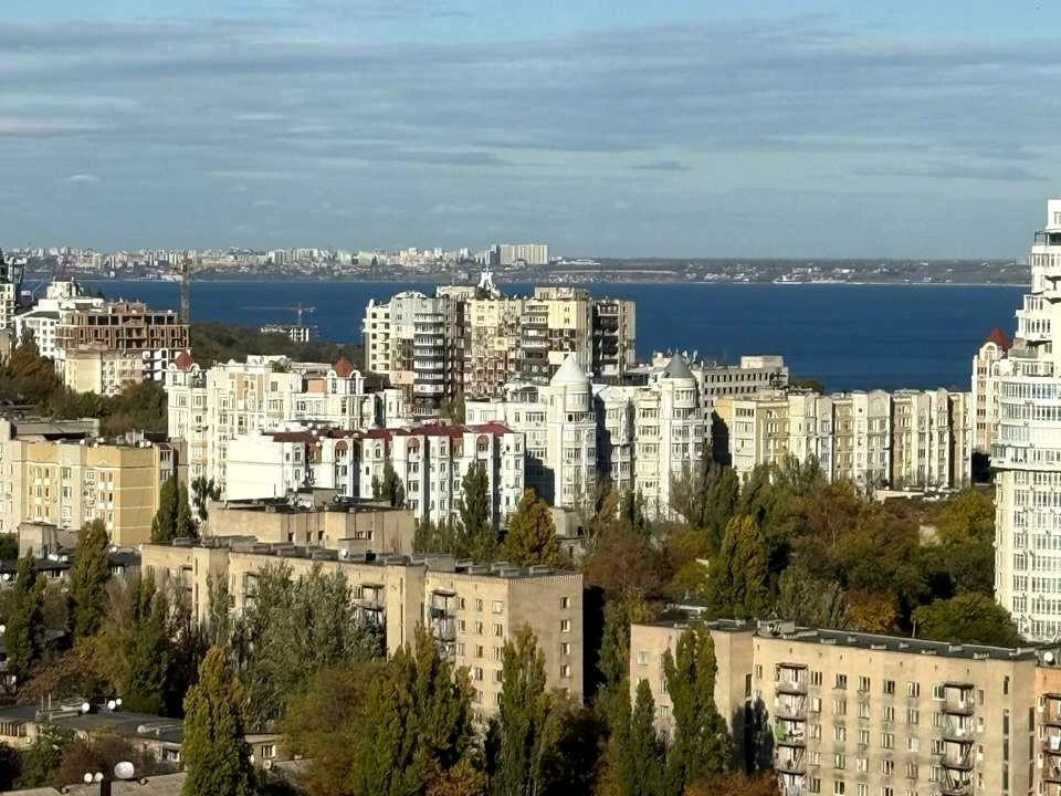 Apartment. Odesa, Champagne Avenue.