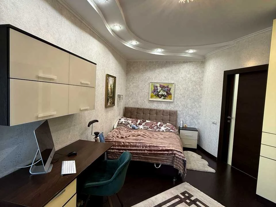 Apartment. Odesa, Champagne Avenue.