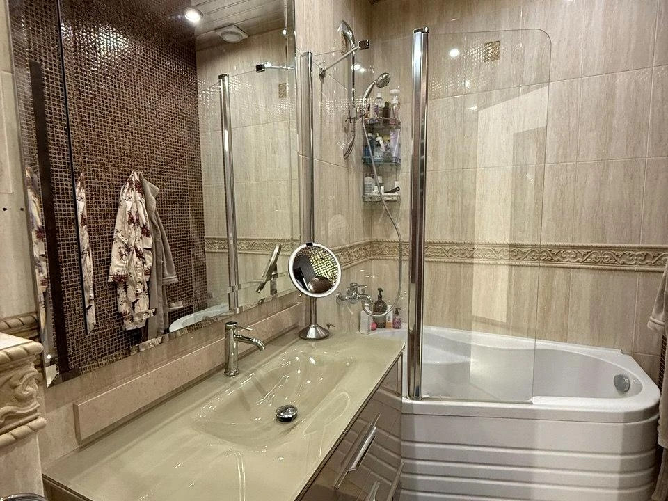 Apartment. Odesa, Champagne Avenue.