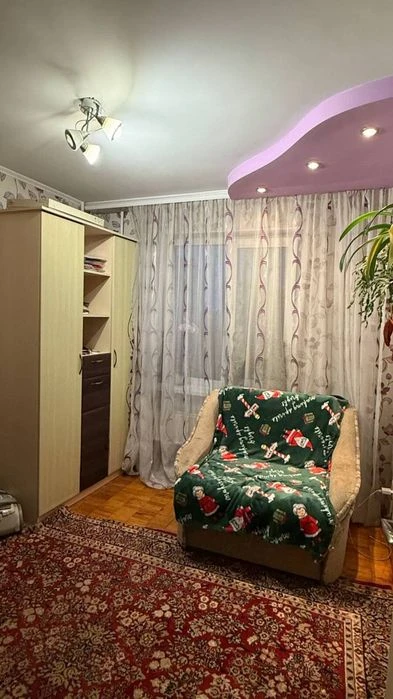 Затишна 3к з ремонтом. Мінімальне оформлення 39210